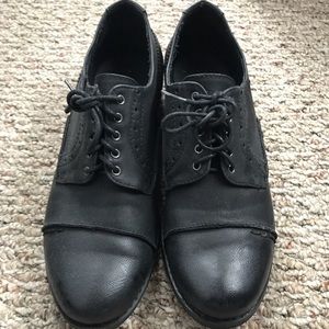 Black women’s oxfords